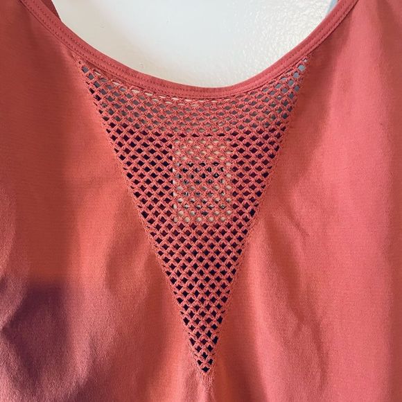 VS Pink - Picture 3 of 5